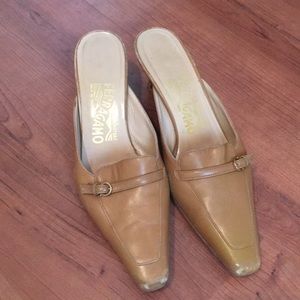Salvatore Ferragamo nude color shoes